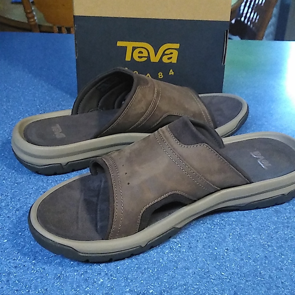 Teva Langdon slides